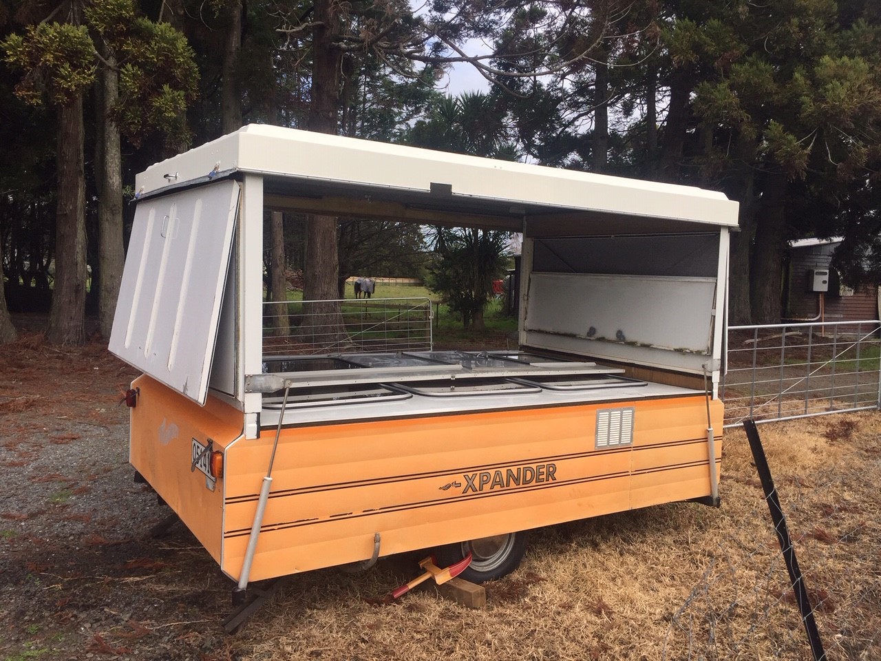 1979 Lightweight Expander caravan pop top 5 berth