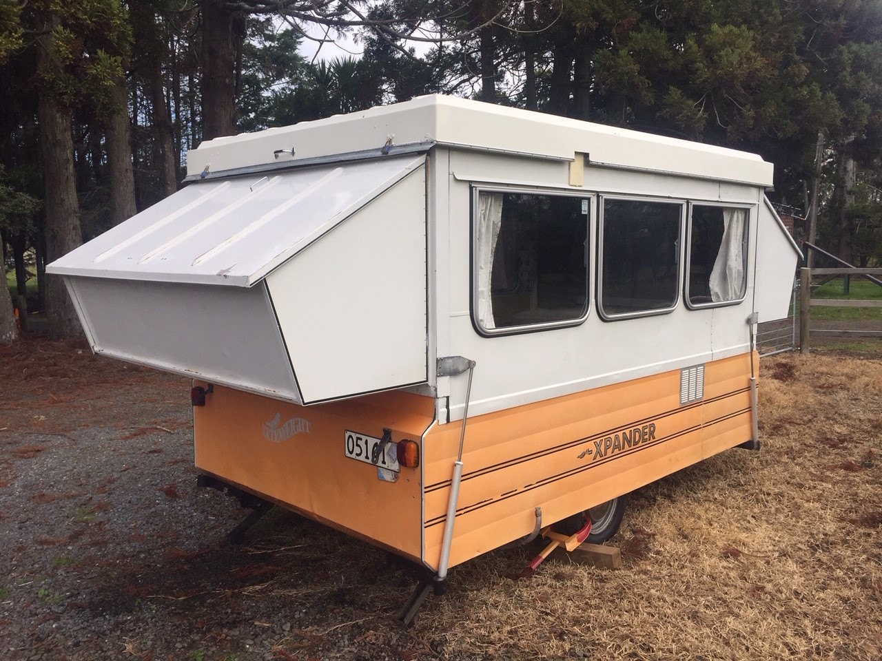 *SOLD* 1979 Lightweight Expander caravan pop top 5 berth
