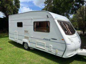 *SOLD* 2004 Ace Award Dawnstar – 2 berth with motor movers and full end bathroom