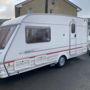 2001 Sterling Amber – 2 berth with motor movers and full end bathroom