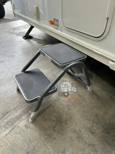 Kiwi Caravans Heavy Duty Steel Step Ladder