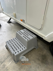 Kiwi Caravans Heavy Duty Plastic Step Ladder