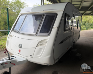 Swift Charisma – 4 berth with fixed bed
